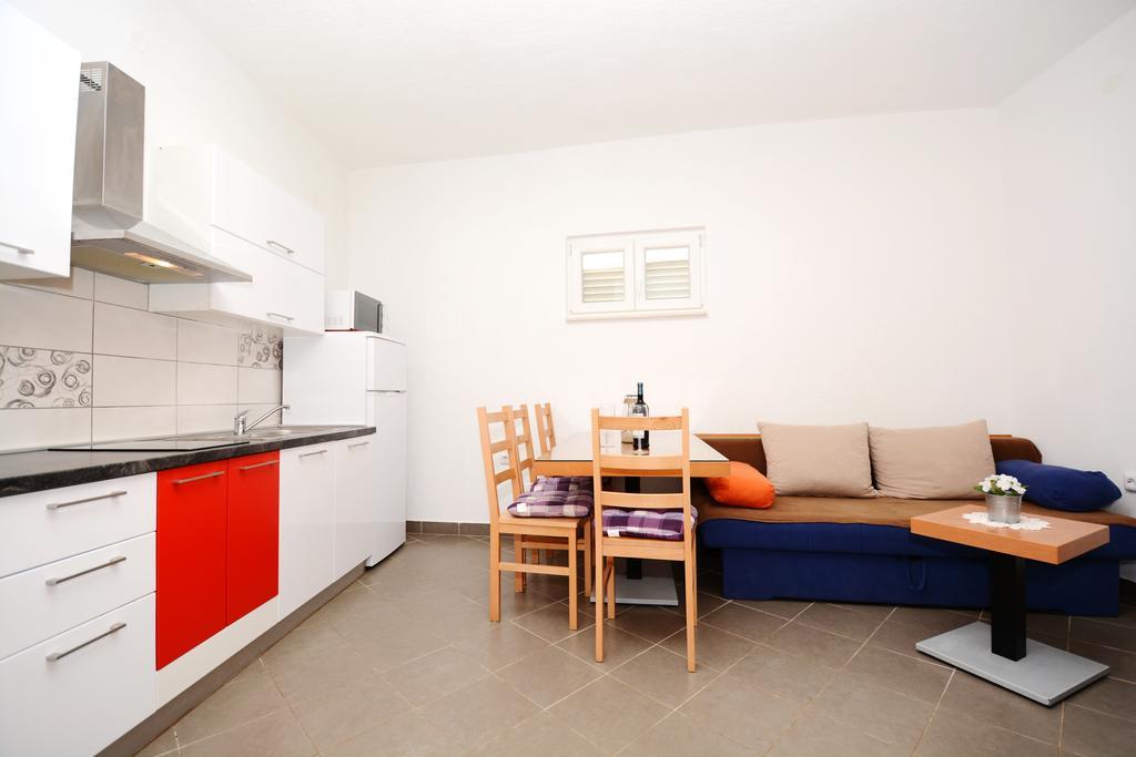 Apartments Katarina Veli Rat Exterior foto